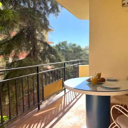 Comfy By Homing Apartment