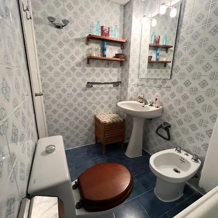 Central Comfy By Homing