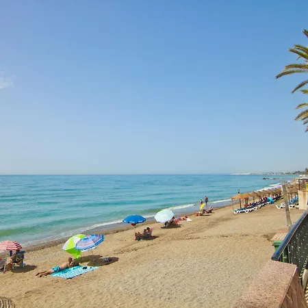 Apartment Central Comfy By Homing Marbella