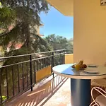 Comfy By Homing Apartment